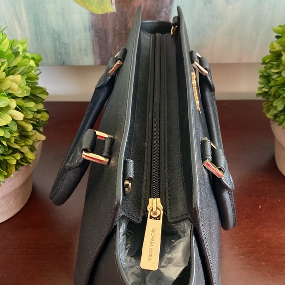 MICHAEL KORS SAFFIANO 🖤BLACK🖤 LEATHER MEDIUM SATCHEL BAG & WALLET SET 🌟EUC🌟 - Picture 7 of 17